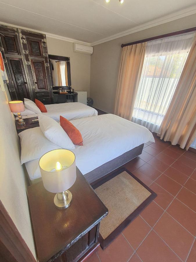 Micasa Sucasa Guesthouse Lephalale Buitenkant foto