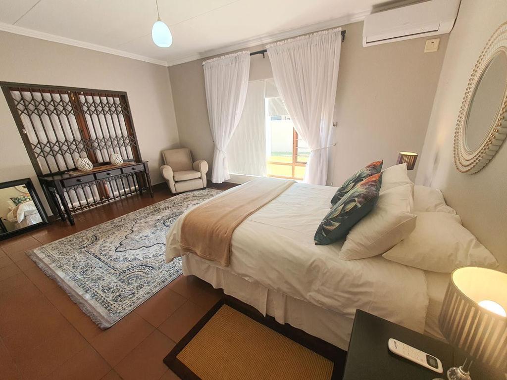 Micasa Sucasa Guesthouse Lephalale Buitenkant foto