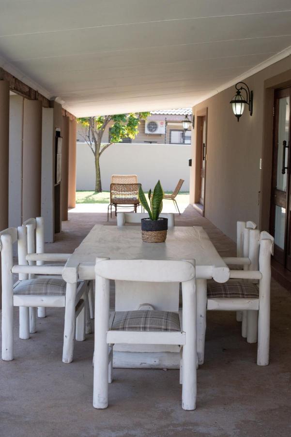 Micasa Sucasa Guesthouse Lephalale Buitenkant foto